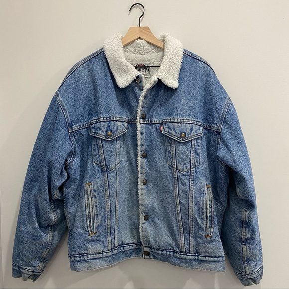Vintage Levi’s Sherpa Lined Jean Trucker Jacket - Picture 7 of 16